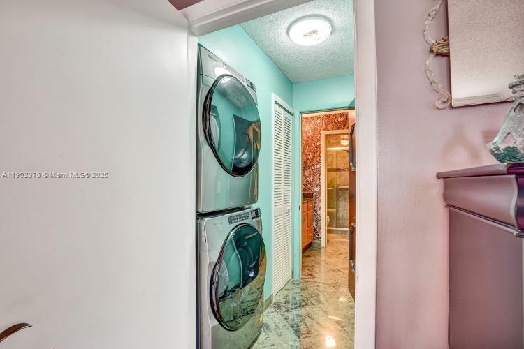 THE TOWNHOMES OF DORAL OA - Residential