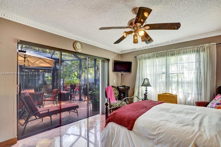 THE TOWNHOMES OF DORAL OA - Residential