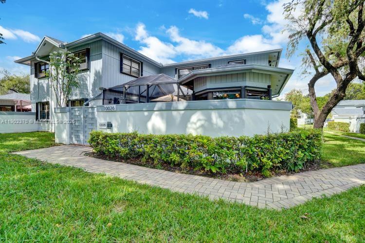 THE TOWNHOMES OF DORAL OA - Residential