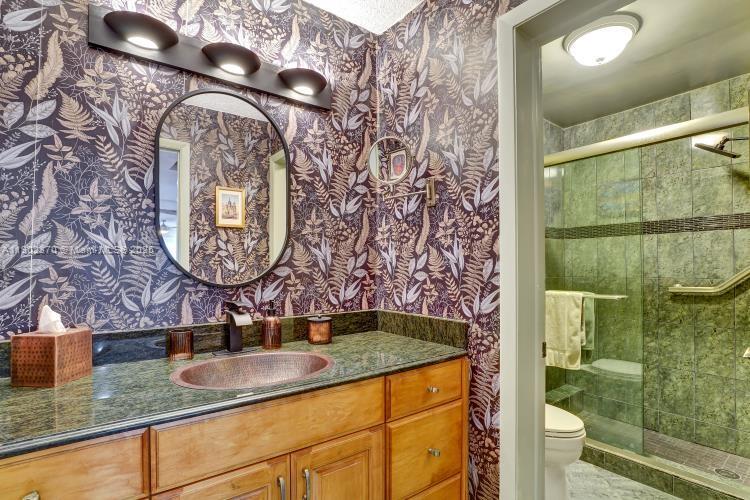 THE TOWNHOMES OF DORAL OA - Residential