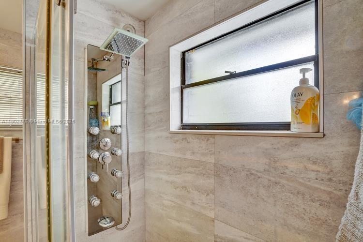 THE TOWNHOMES OF DORAL OA - Residential