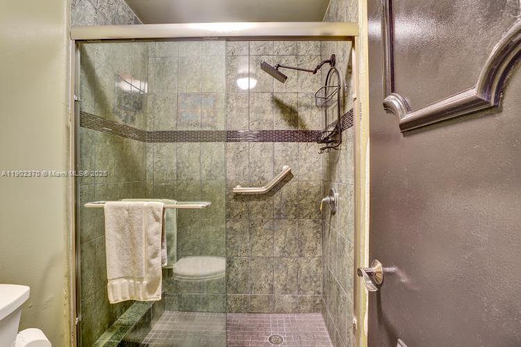 THE TOWNHOMES OF DORAL OA - Residential