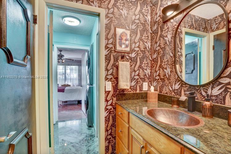 THE TOWNHOMES OF DORAL OA - Residential