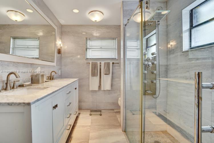 THE TOWNHOMES OF DORAL OA - Residential