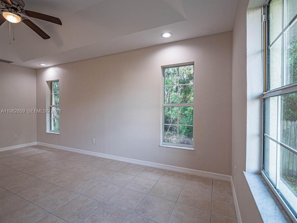 VERO LAKE ESTATES UNIT E - Residential