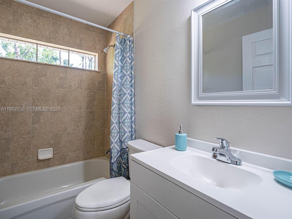 VERO LAKE ESTATES UNIT E - Residential