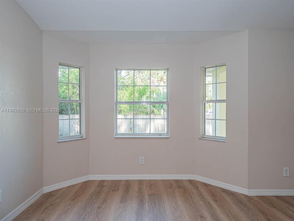 VERO LAKE ESTATES UNIT E - Residential