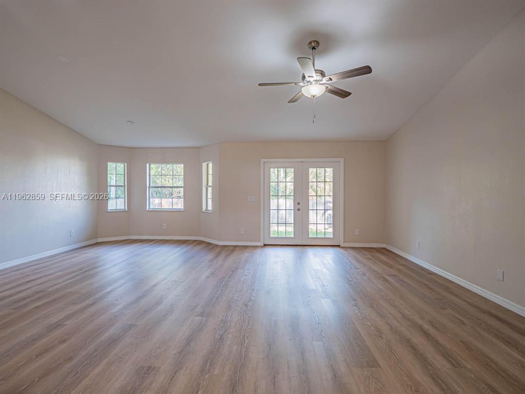 VERO LAKE ESTATES UNIT E - Residential