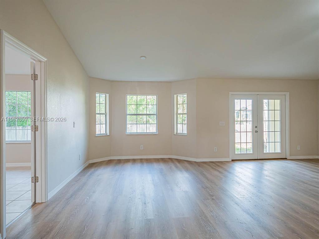 VERO LAKE ESTATES UNIT E - Residential