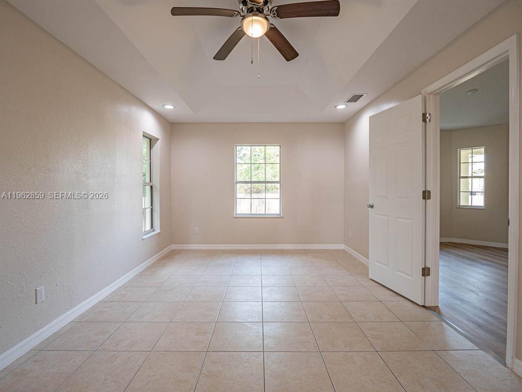 VERO LAKE ESTATES UNIT E - Residential