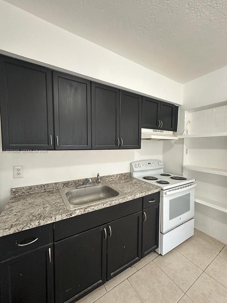 SUNSHINE MANOR NO 2 - Residential Lease