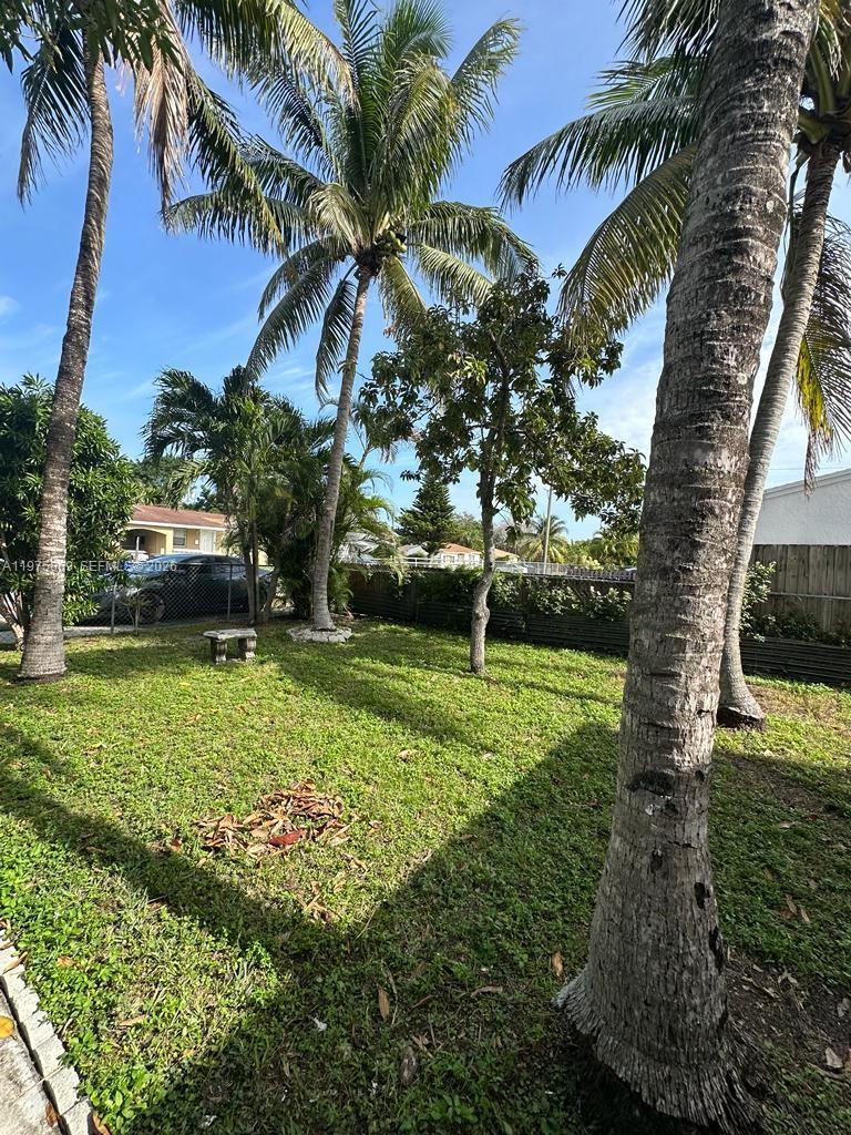 SUNSHINE MANOR NO 2 - Residential Lease