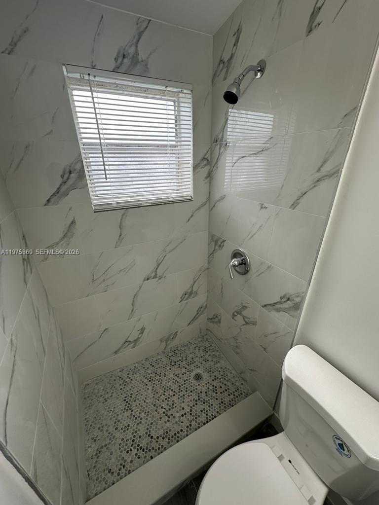 SUNSHINE MANOR NO 2 - Residential Lease