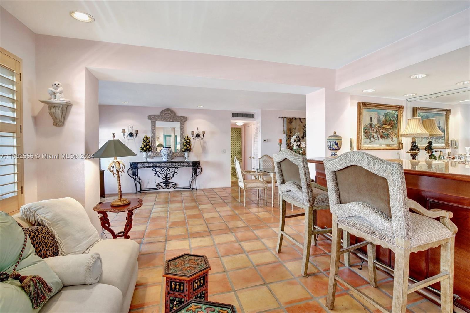 ISLE OF PARADISE CO-OP - Residential