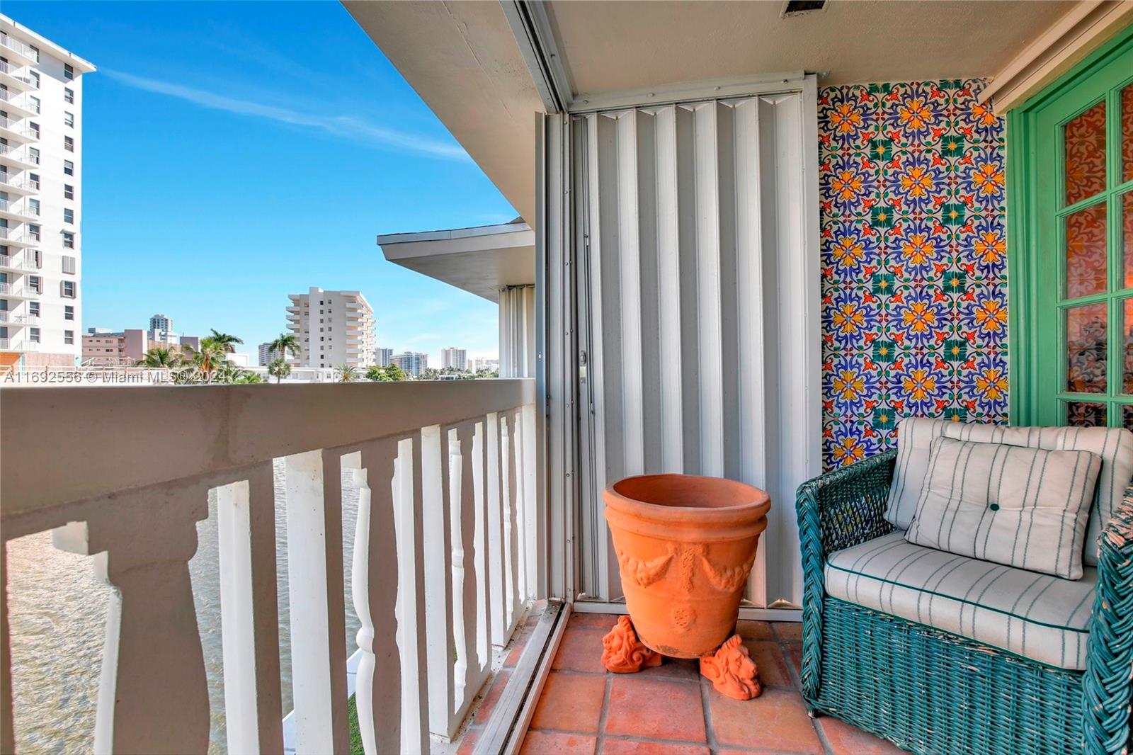 ISLE OF PARADISE CO-OP - Residential