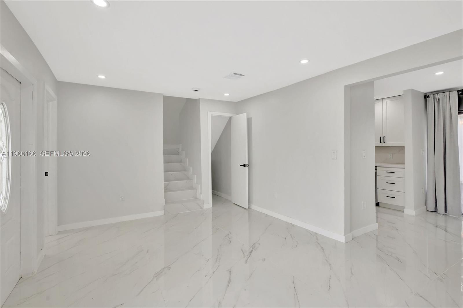 VISTA TOWNHOUSE SEC B - Residential