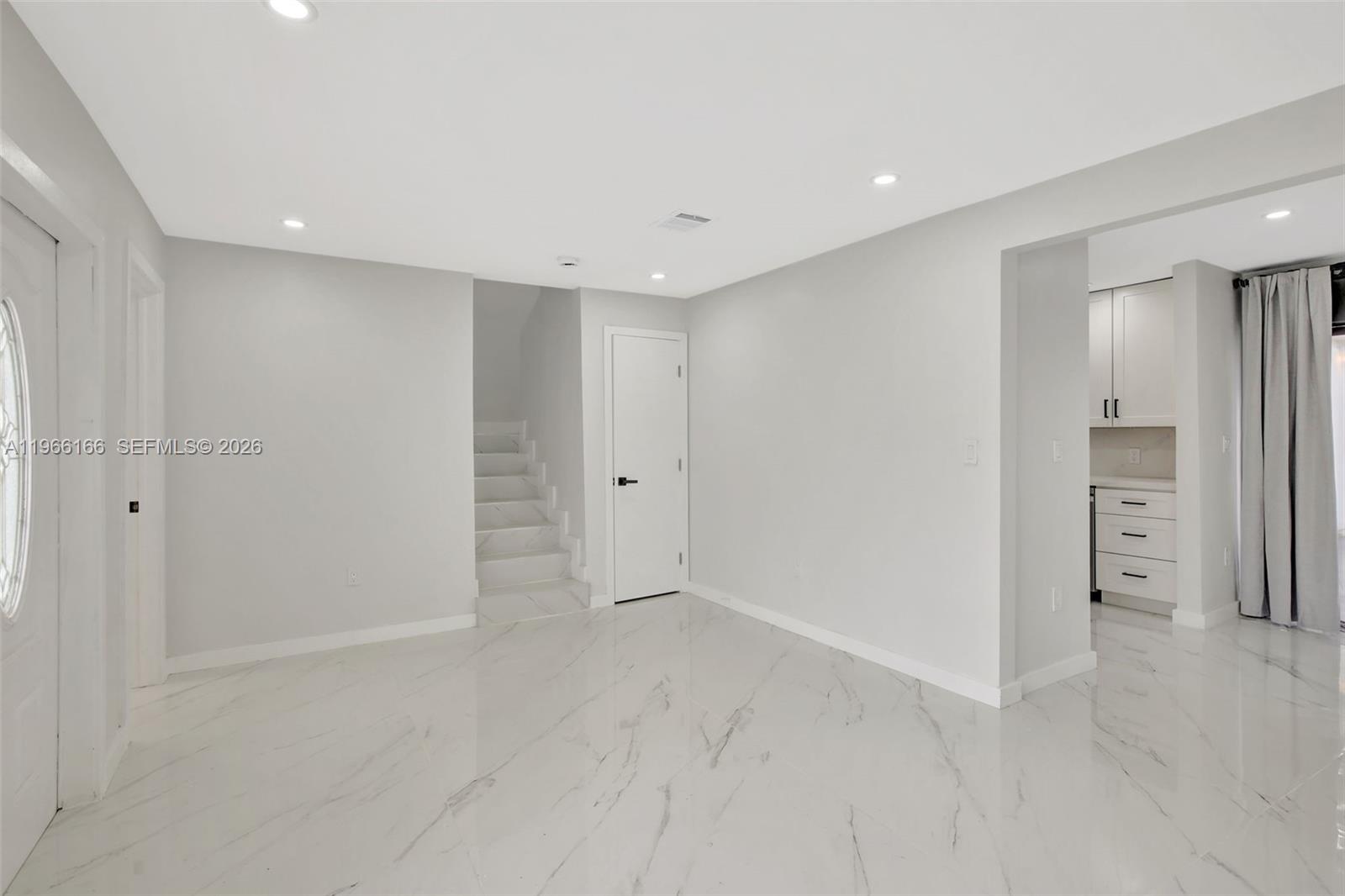 VISTA TOWNHOUSE SEC B - Residential