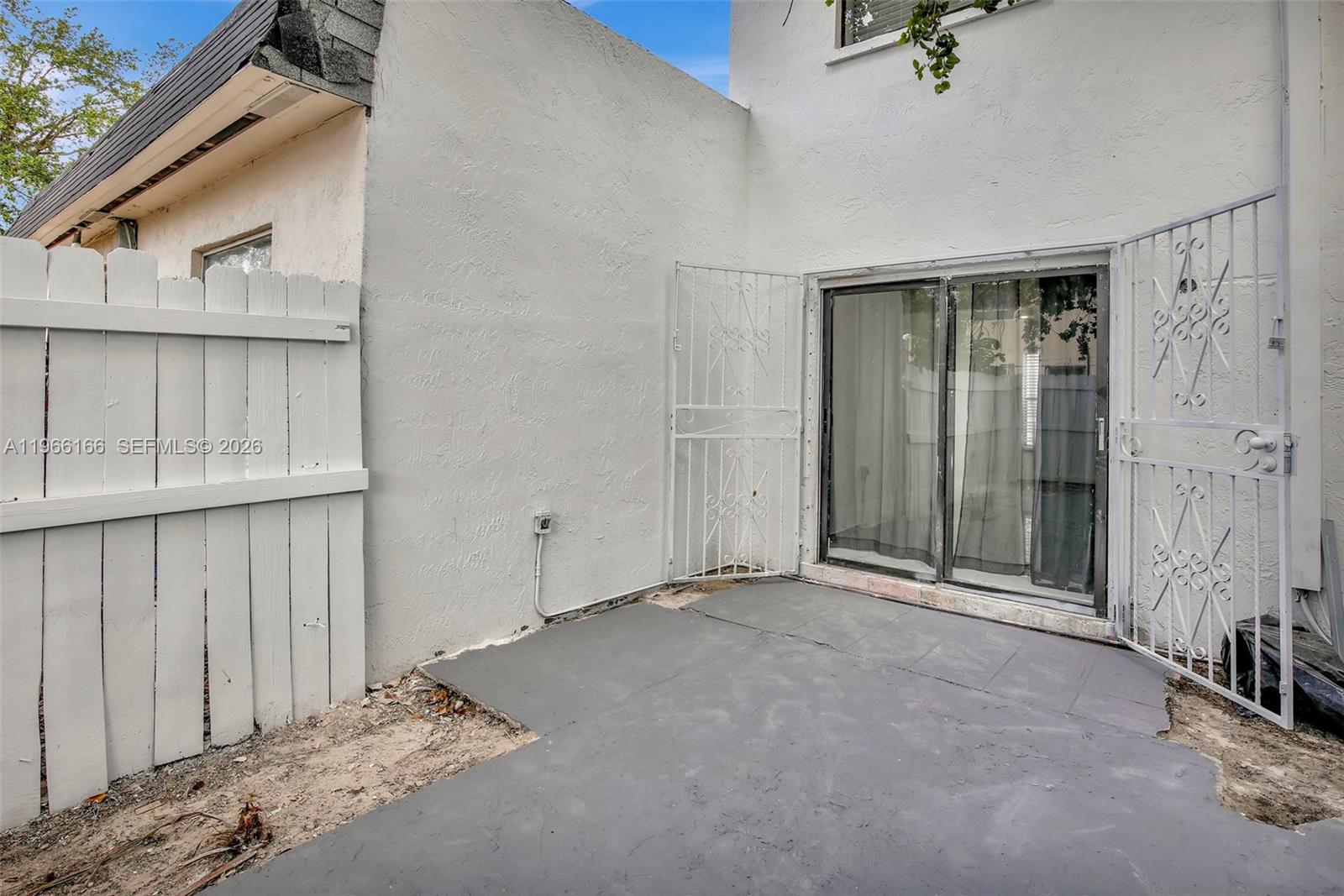 VISTA TOWNHOUSE SEC B - Residential