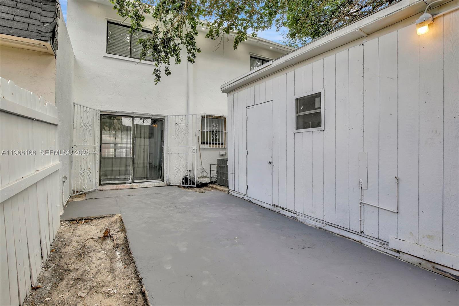 VISTA TOWNHOUSE SEC B - Residential