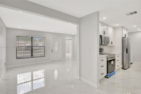 3916 NW 207th St Rd Miami Gardens FL 33055