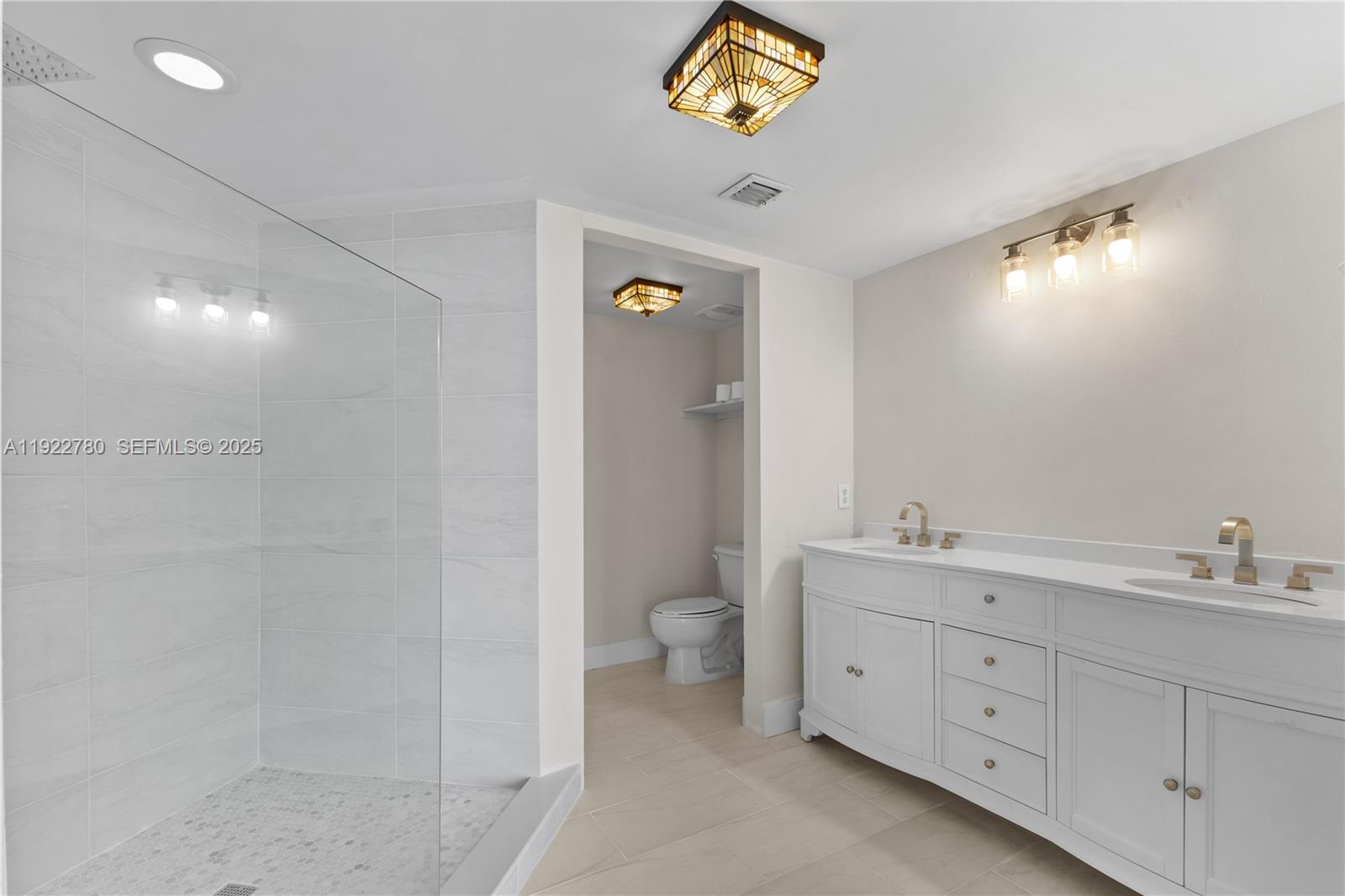 THE BRIDGEWATER CONDO - Residential