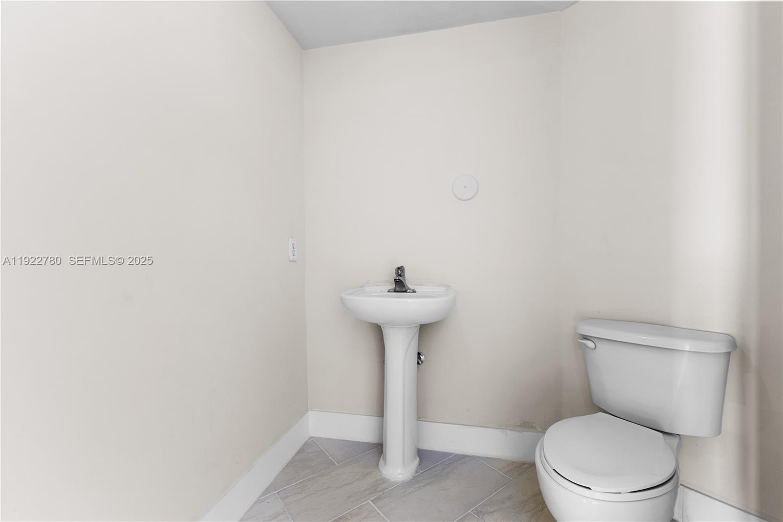 THE BRIDGEWATER CONDO - Residential