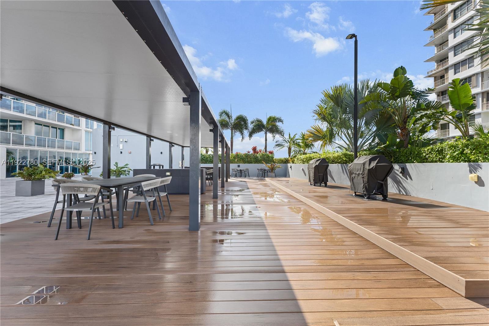 THE BRIDGEWATER CONDO - Residential