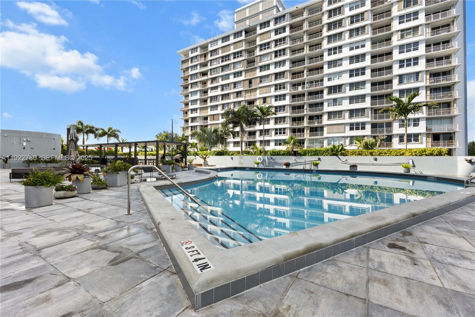 THE BRIDGEWATER CONDO - Residential