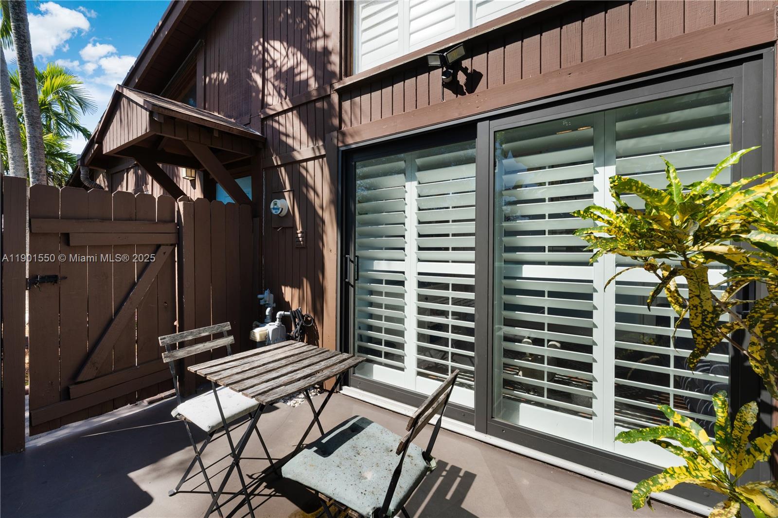 KILLIAN PINES TOWNHOUSES - Residential