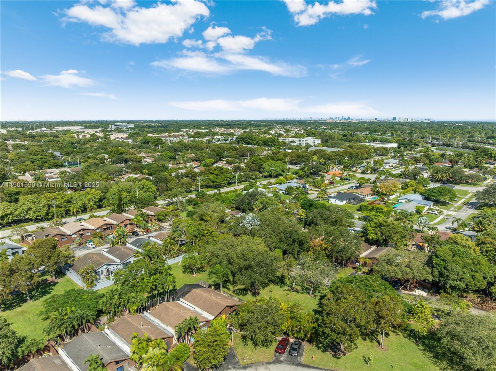 KILLIAN PINES TOWNHOUSES - Residential