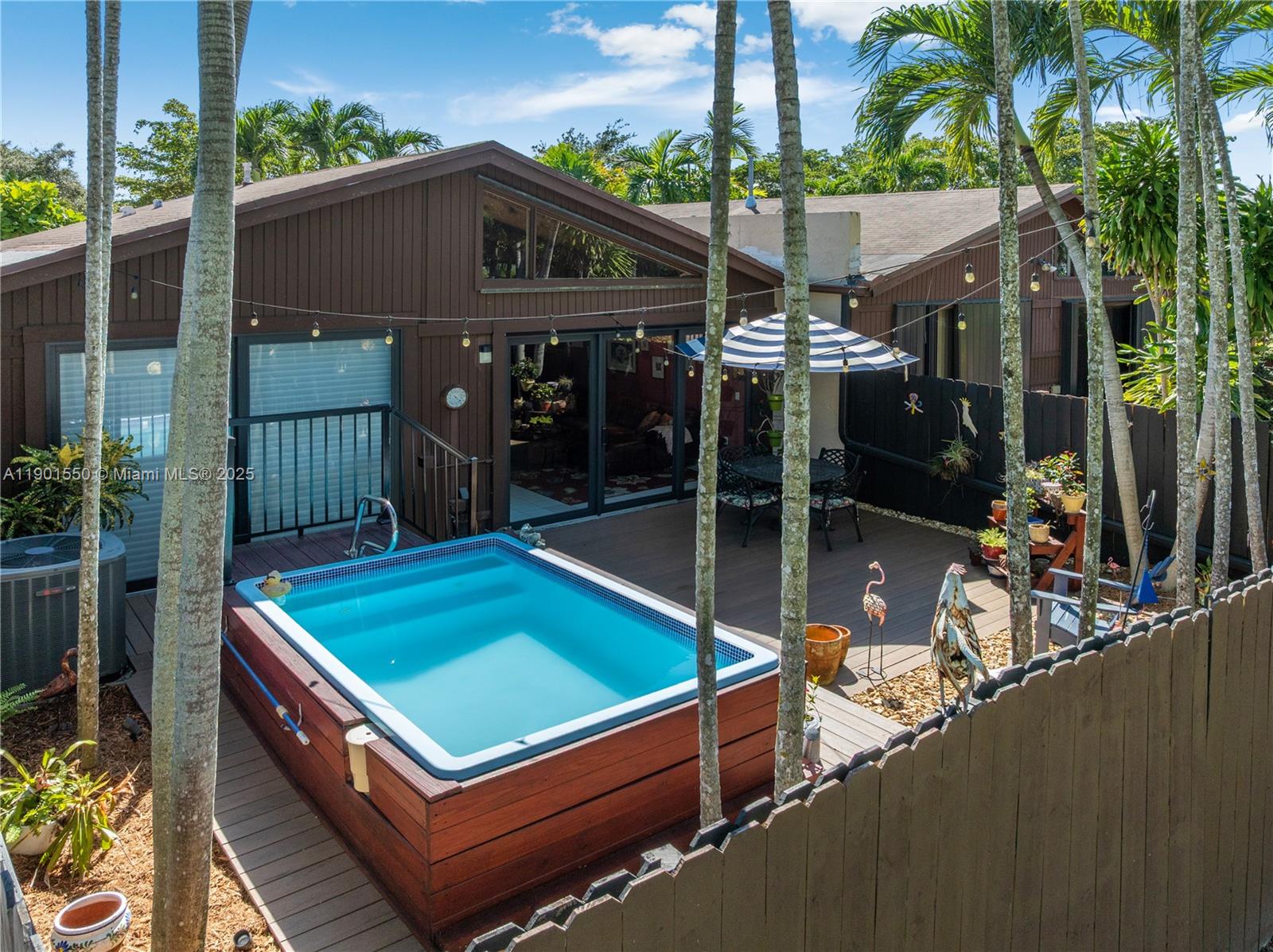 KILLIAN PINES TOWNHOUSES - Residential