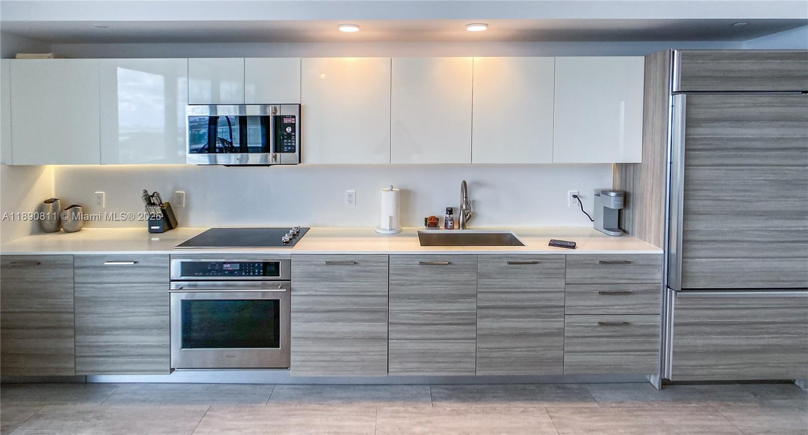 3401 MIDTOWN CONDO - Residential