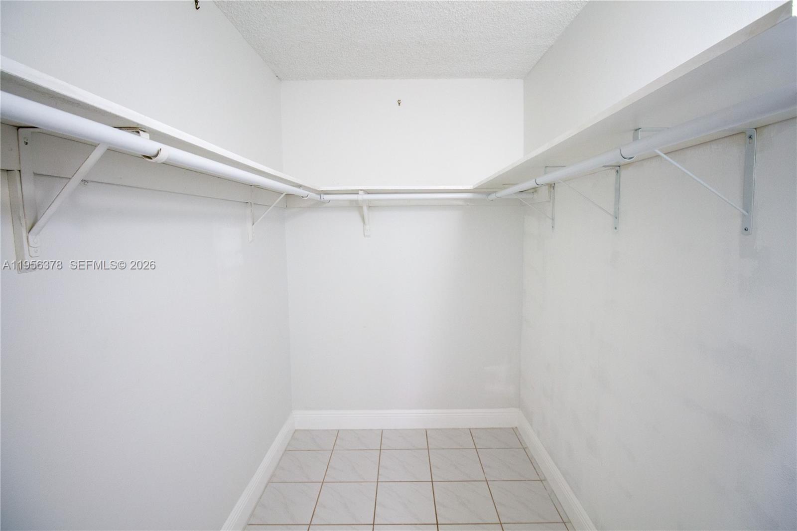 PLANTATION CLUB C CONDO - Residential