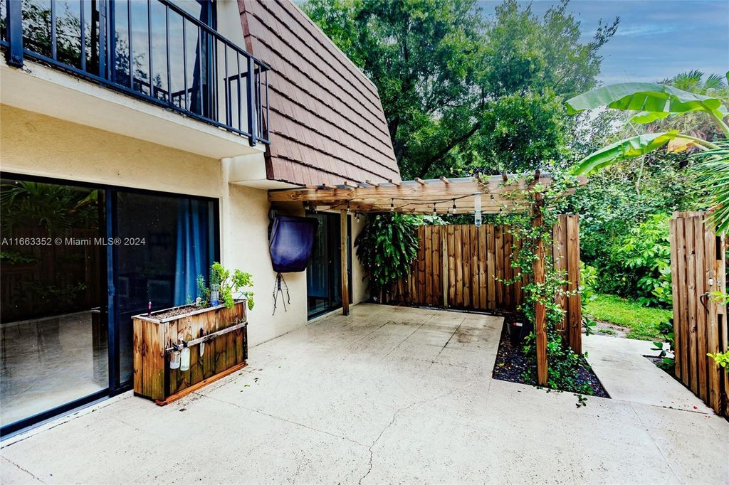 Photo of 2510 25th Ln #2510, Palm Beach Gardens, FL 33418 (MLS # A11663352)