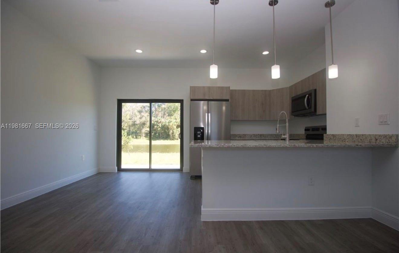 Port Labelle - Residential Lease