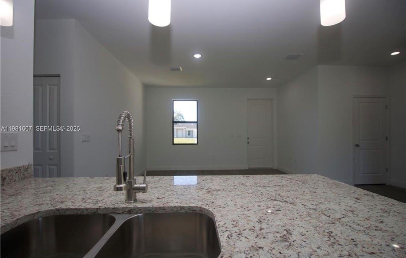 Port Labelle - Residential Lease