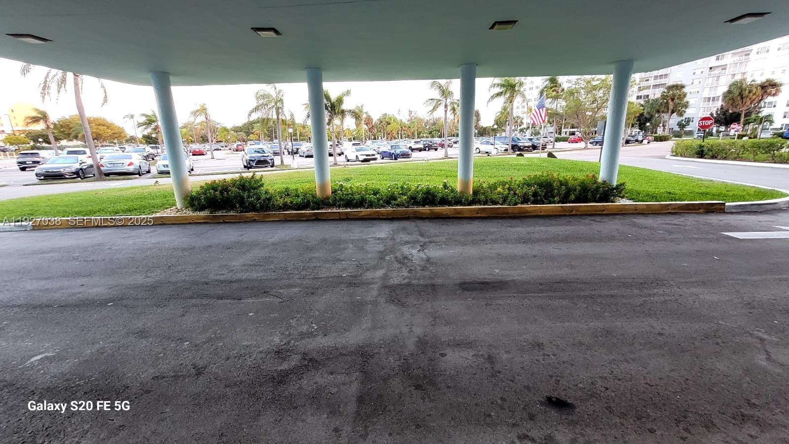 HILLCREST EAST NO 26 COND - Residential