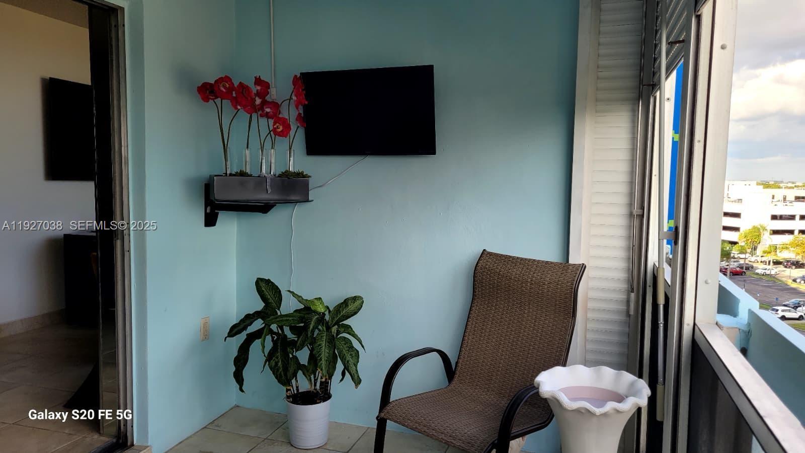 HILLCREST EAST NO 26 COND - Residential