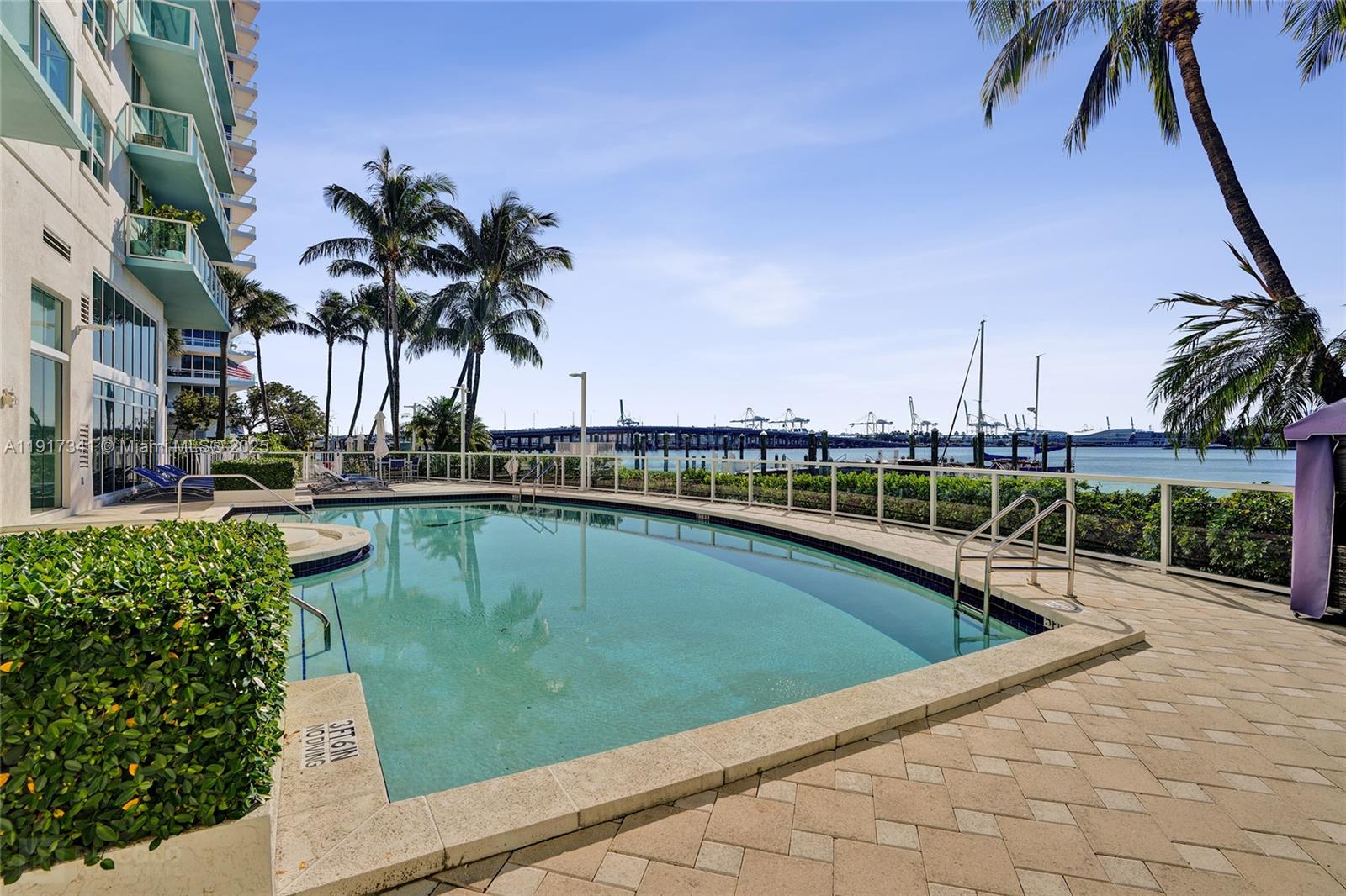 THE FLORIDIAN CONDO - Residential