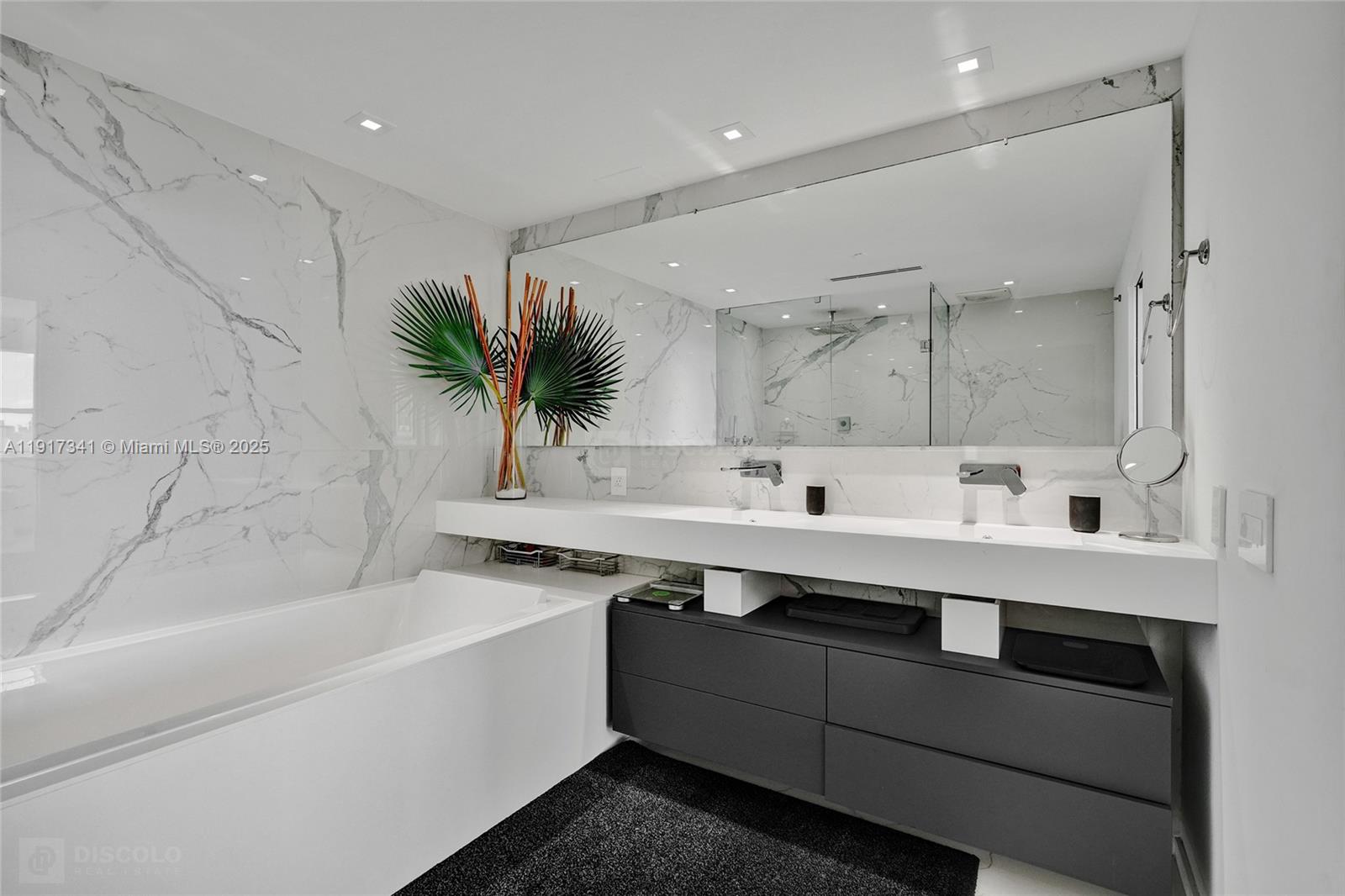 THE FLORIDIAN CONDO - Residential