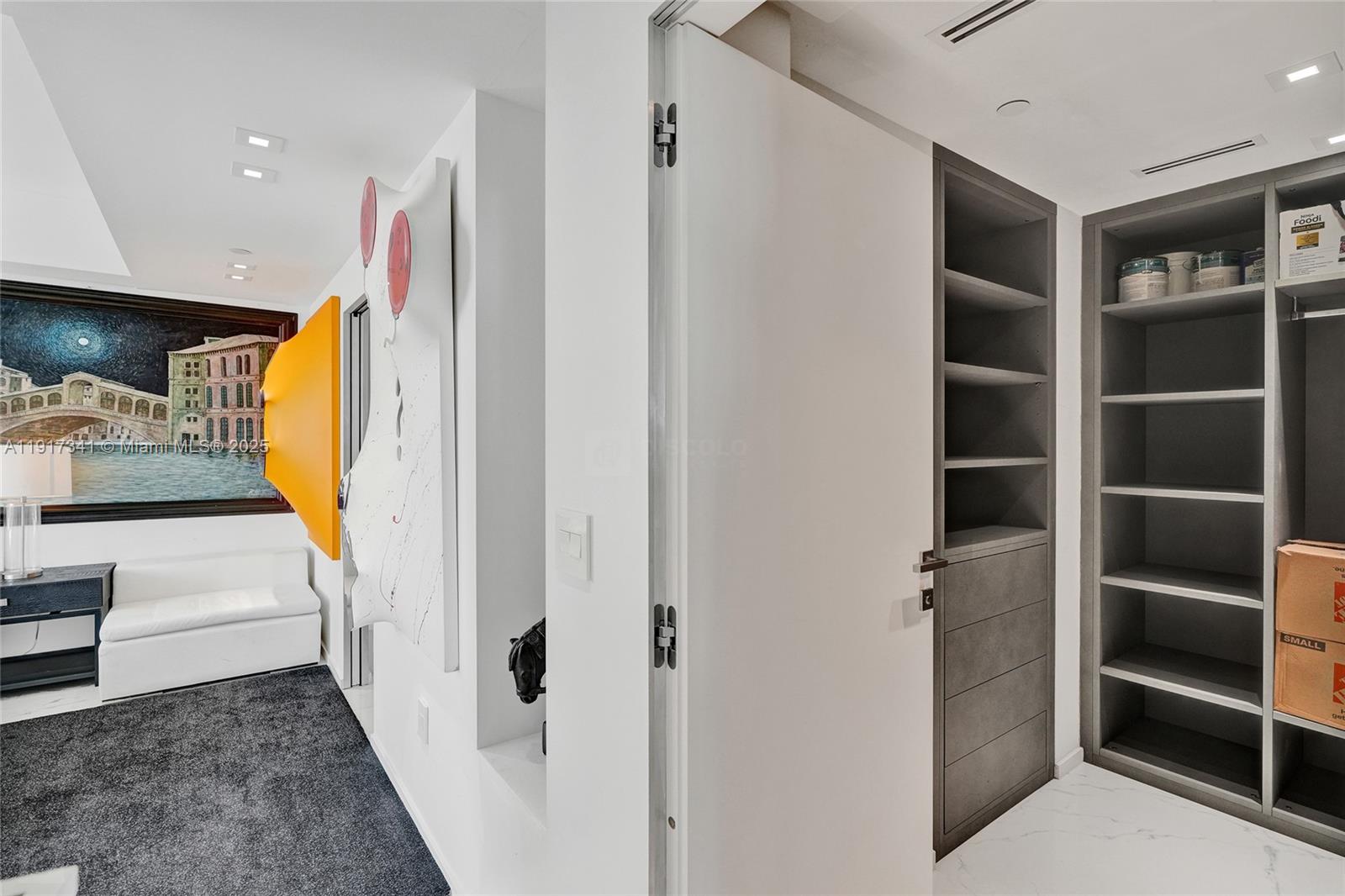 THE FLORIDIAN CONDO - Residential