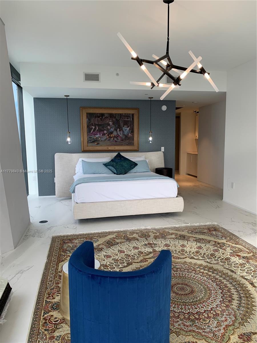 1000 Biscayne Blvd 4402