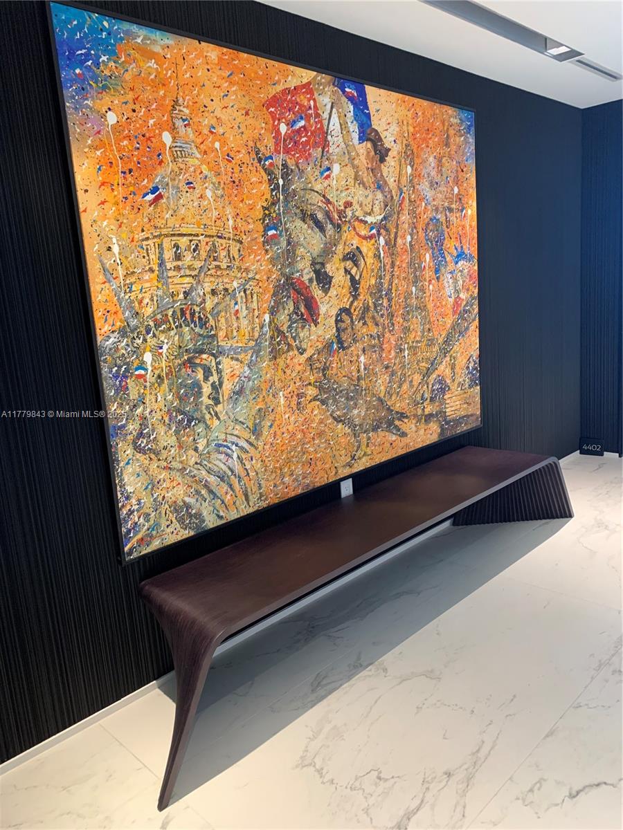 1000 Biscayne Blvd 4402