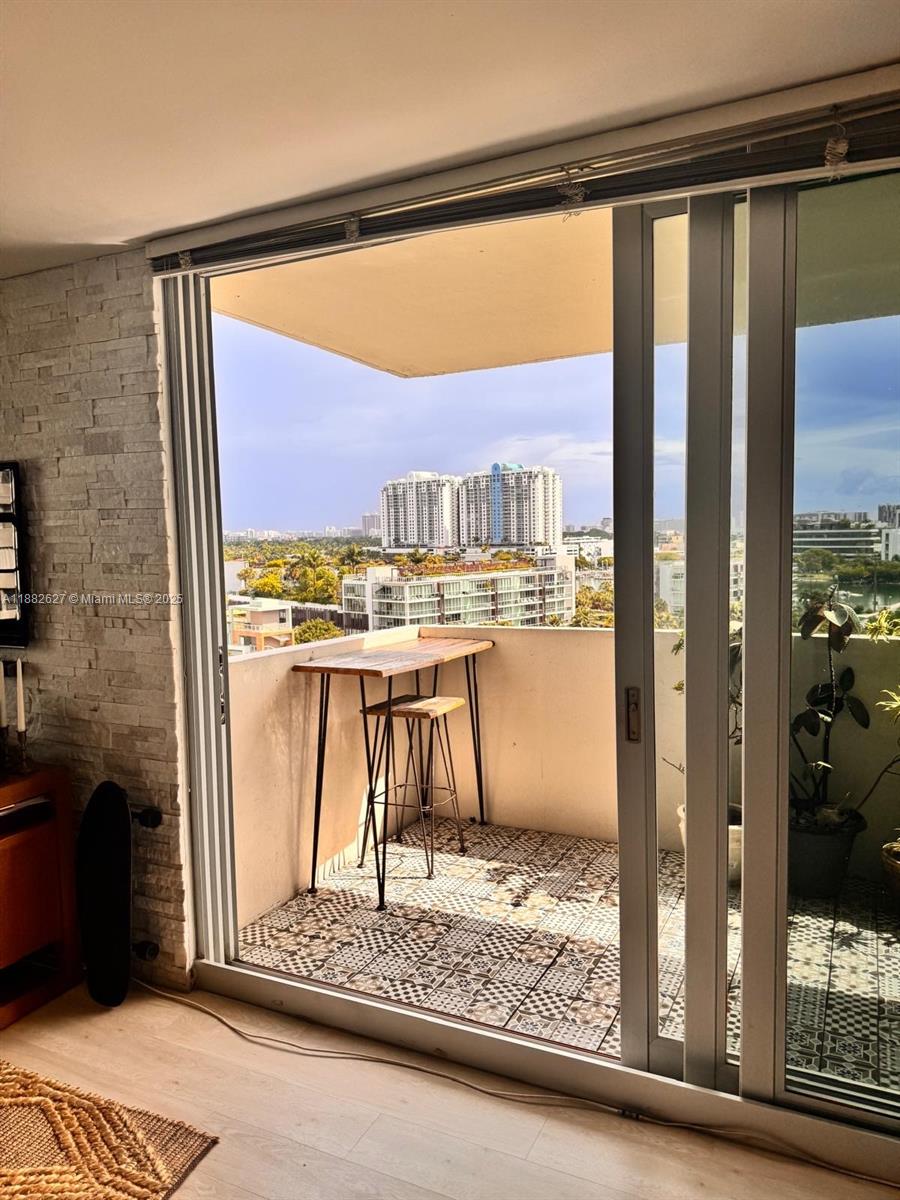 ISLAND TERRACE CONDO - Residential Lease