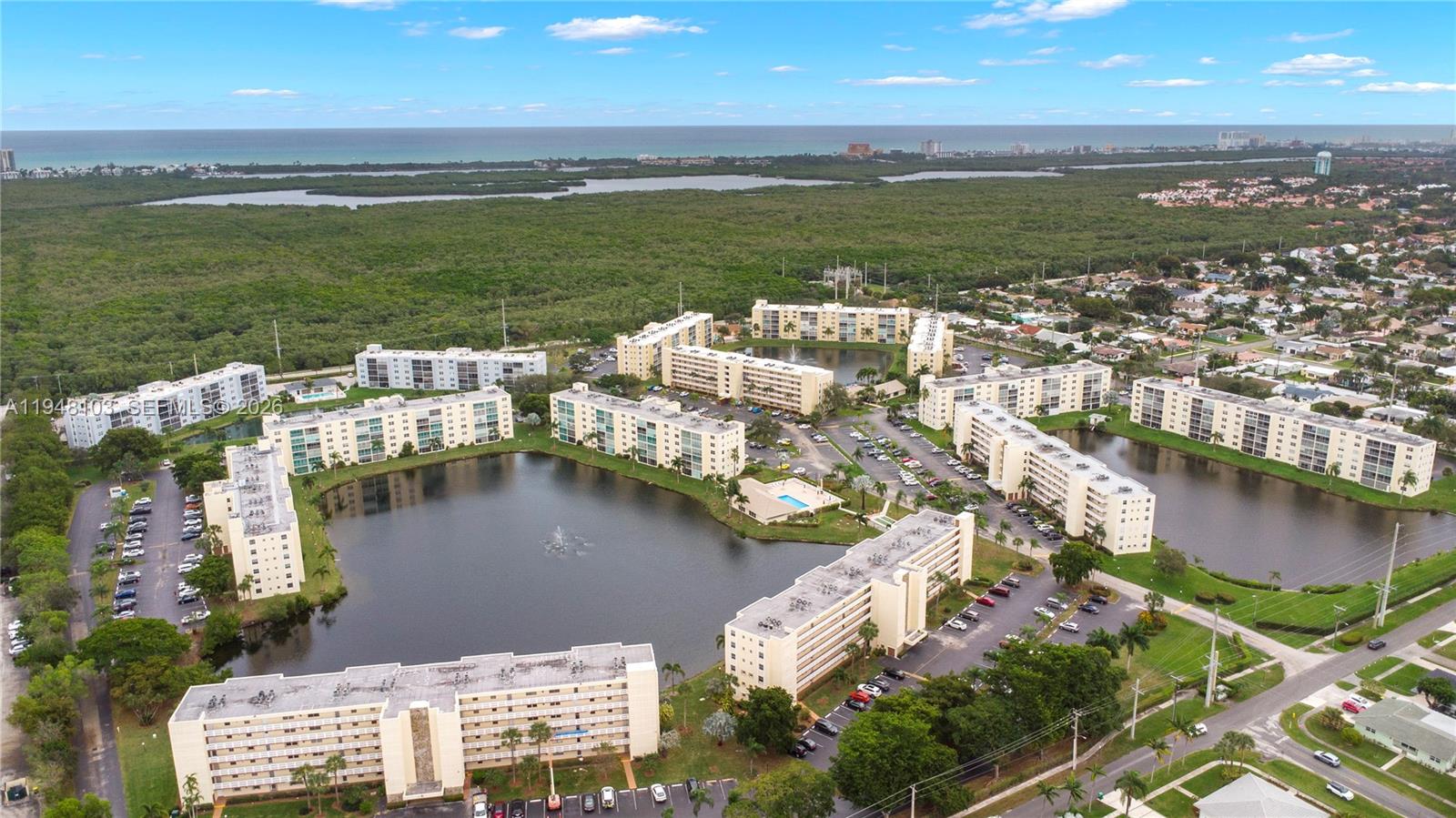 MEADOWBROOK LAKES VIEW CO - Residential