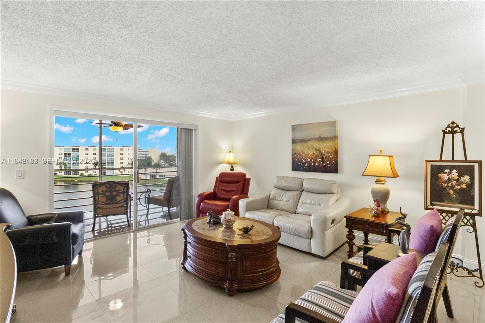 MEADOWBROOK LAKES VIEW CO - Residential