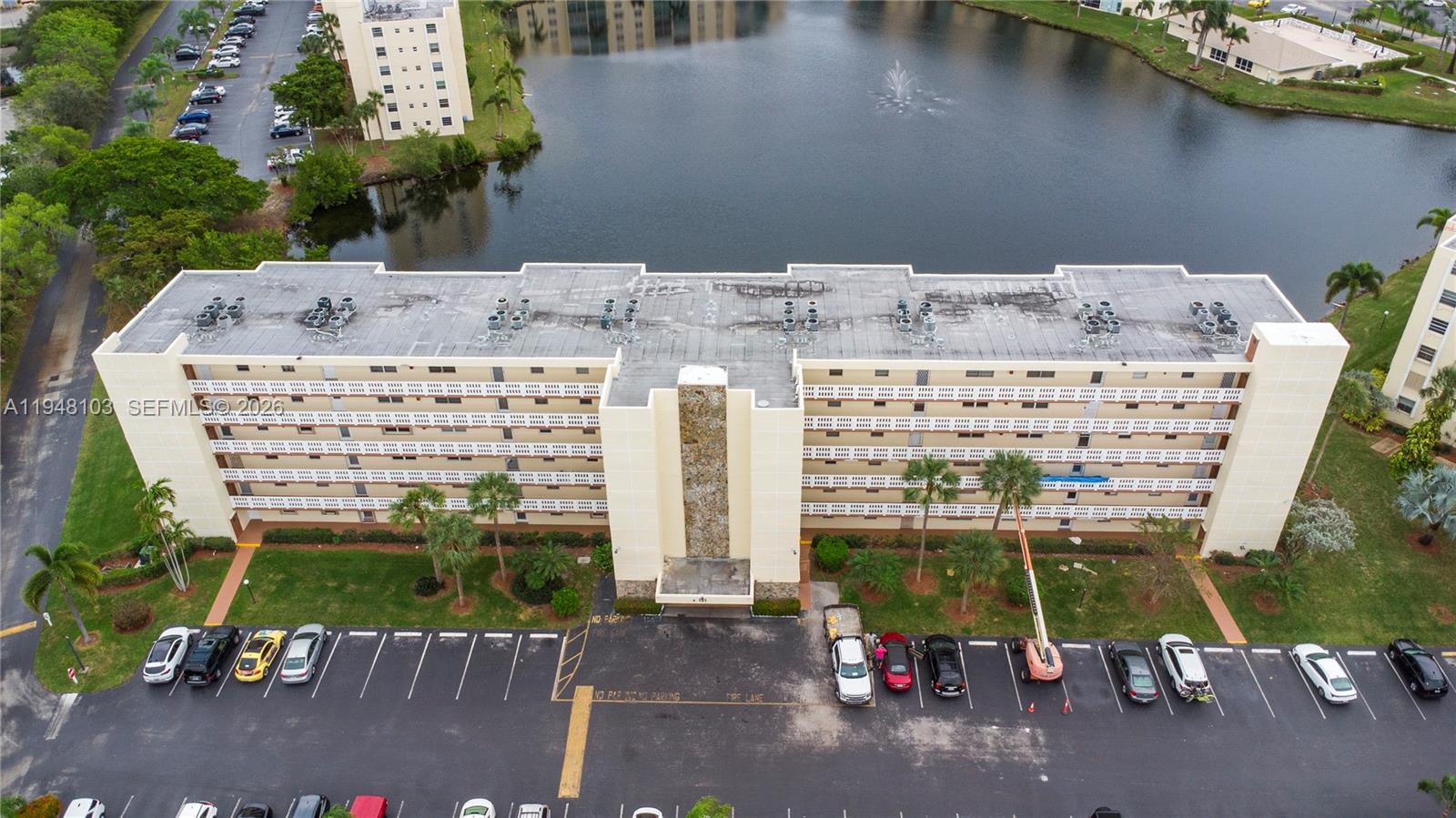 MEADOWBROOK LAKES VIEW CO - Residential