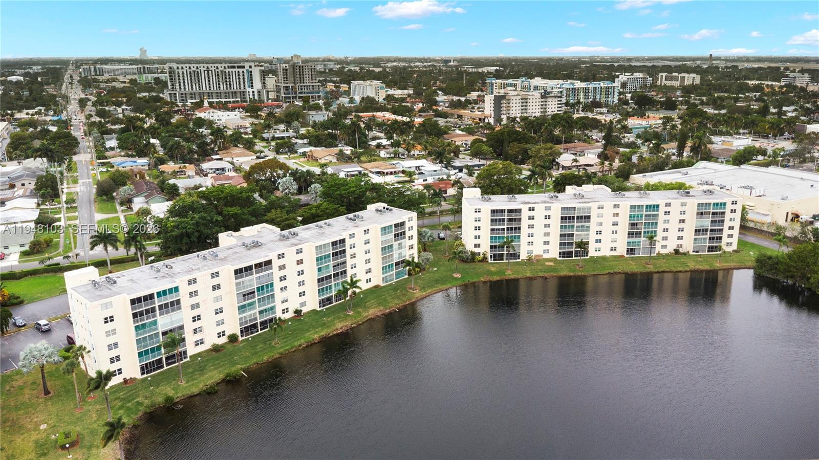 MEADOWBROOK LAKES VIEW CO - Residential