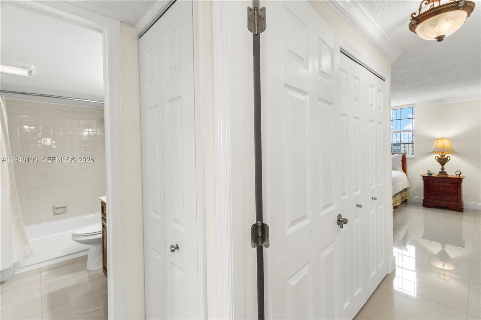 MEADOWBROOK LAKES VIEW CO - Residential