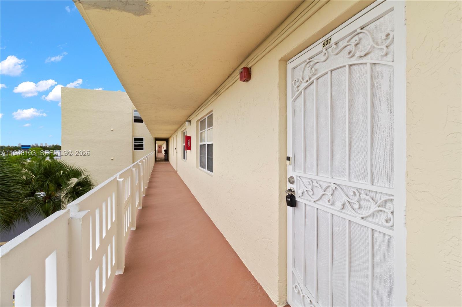 MEADOWBROOK LAKES VIEW CO - Residential